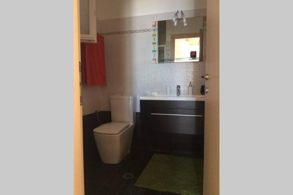 Ebatis Guesthouse Vári エクステリア 写真