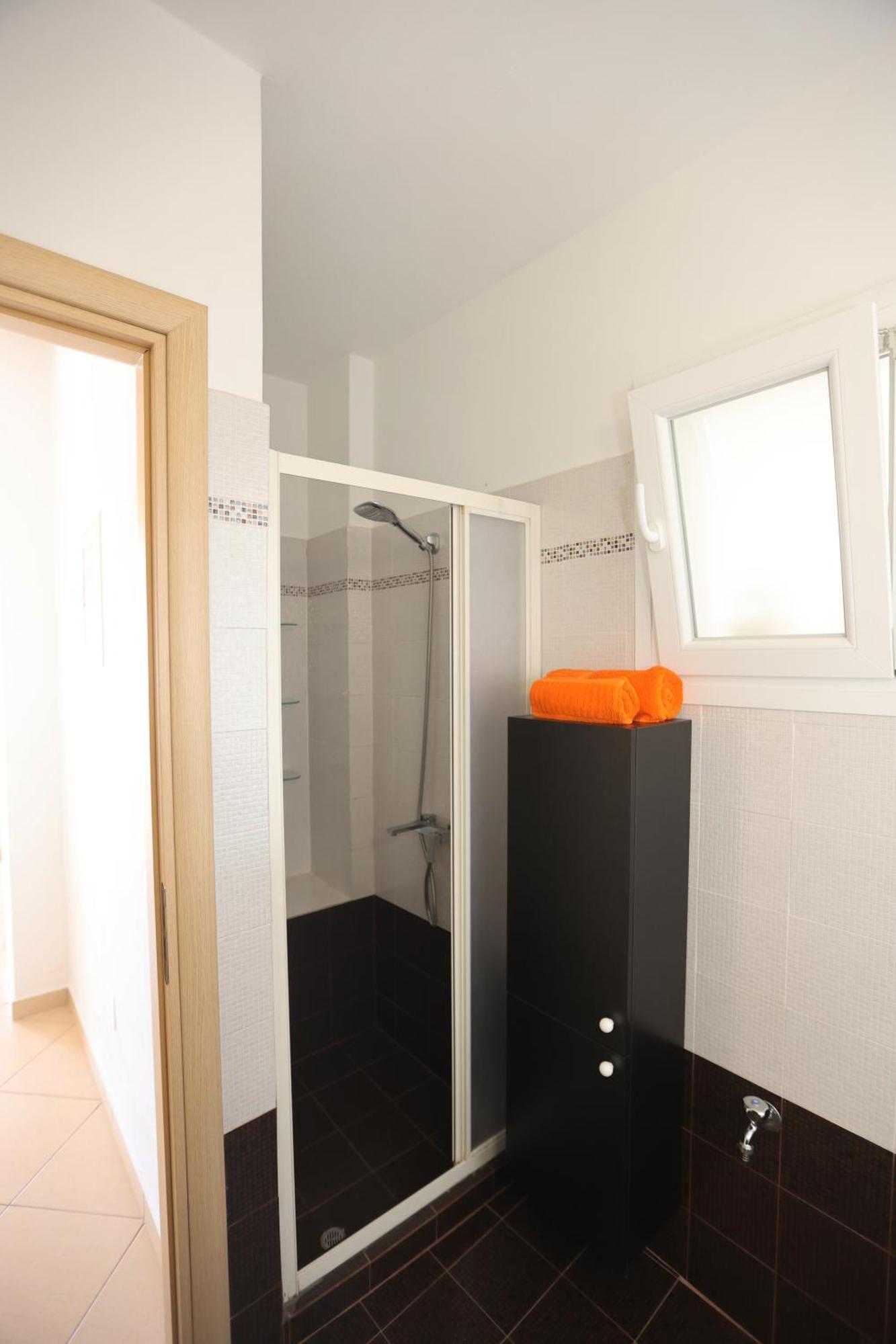 Ebatis Guesthouse Vári エクステリア 写真